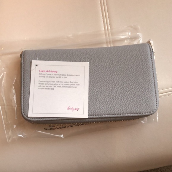 thirty-one | Bags | Thirty One All About The Benjamins Wallet Whisper Grey  Pebble | Poshmark